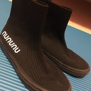 NUNUNU black sock shoes
